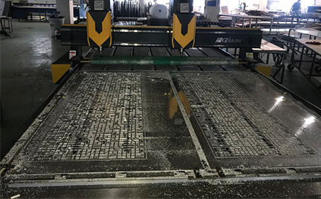 車廂板雕刻機故障排除的小技巧