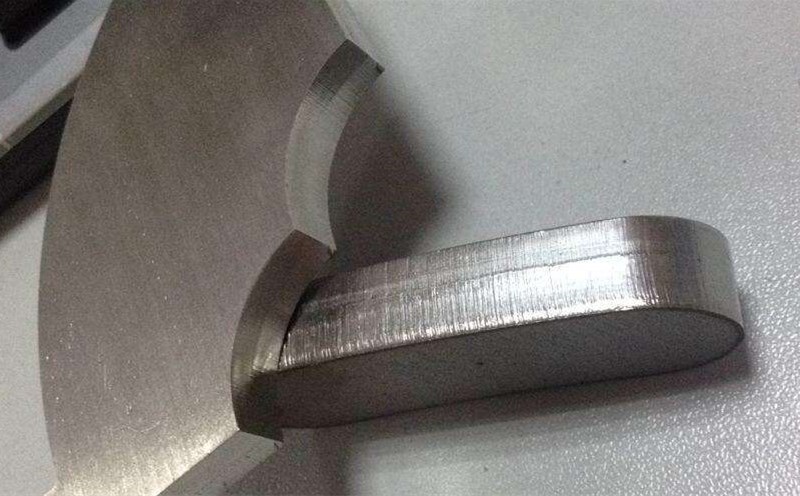 光纖激光切割機加工時切不透是為什么